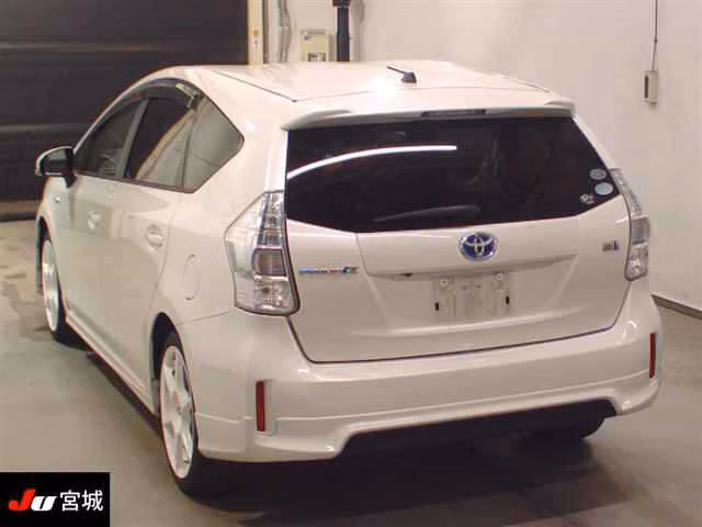 TOYOTA PRIUS ALPHA