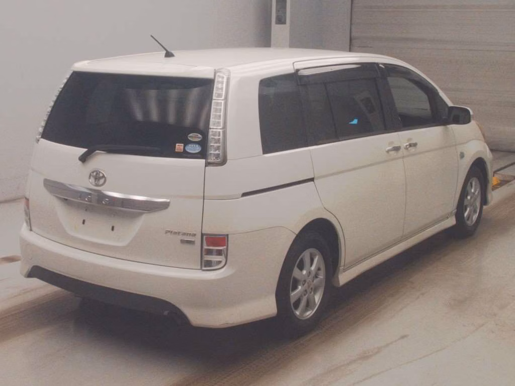 TOYOTA ISIS