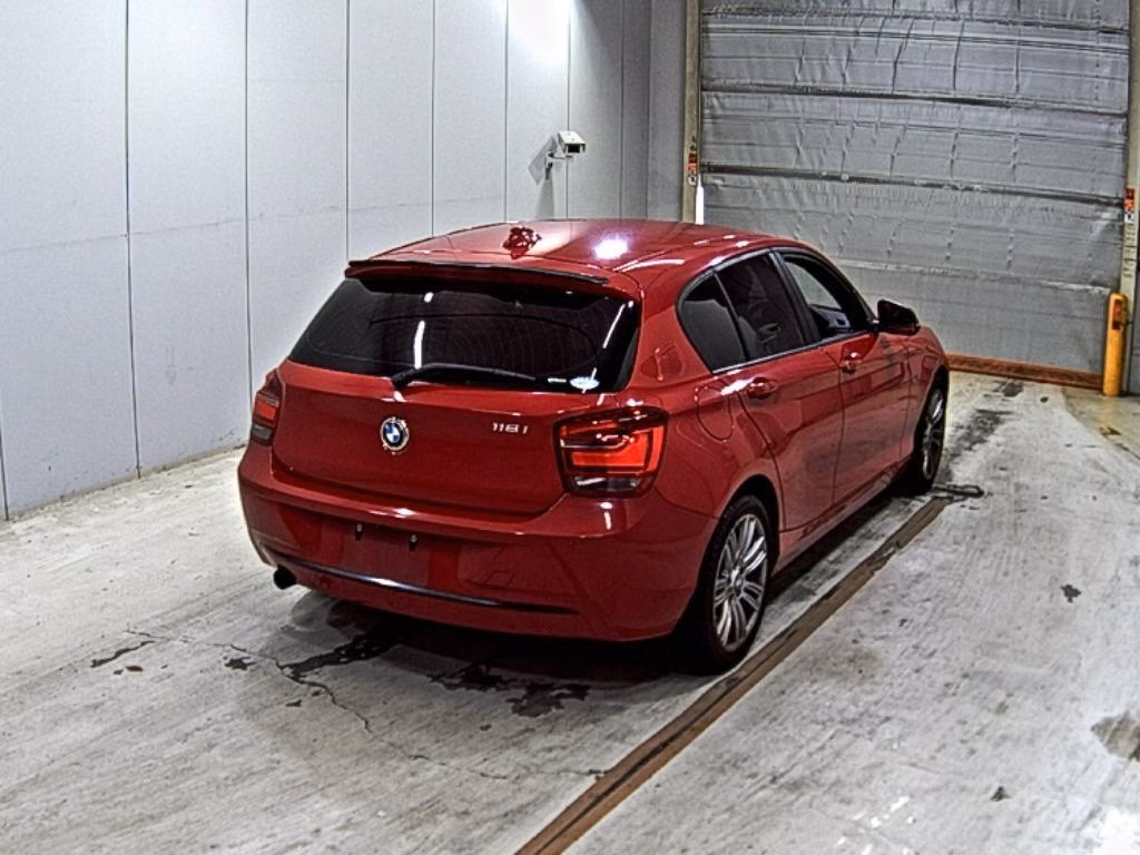 BMW 1-SERIES