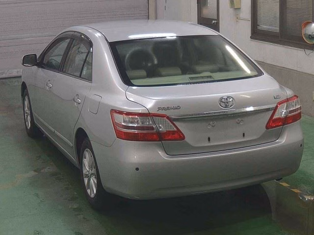 TOYOTA PREMIO