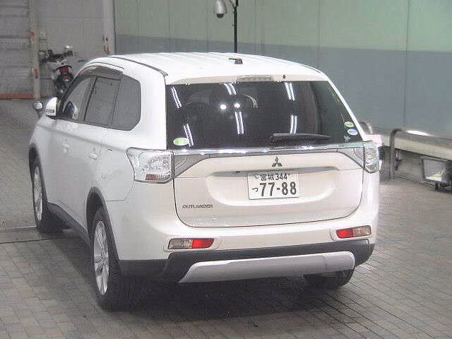 MITSUBISHI OUTLANDER