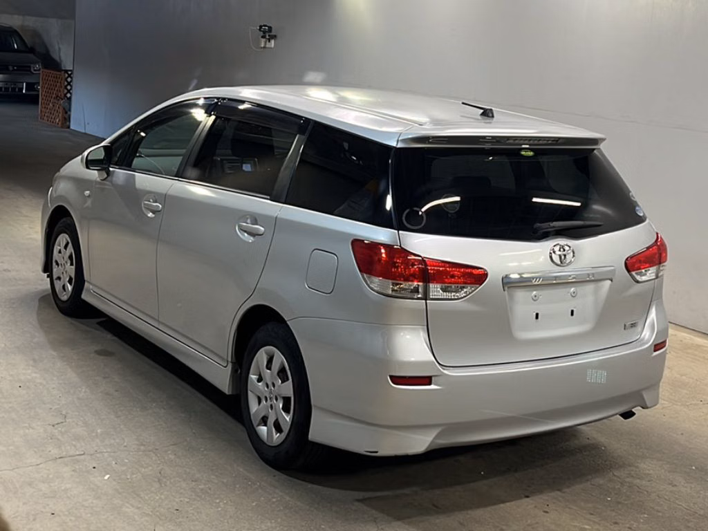 TOYOTA WISH