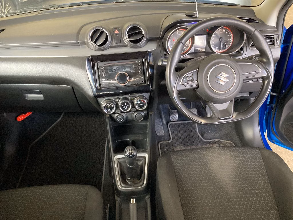 SUZUKI SWIFT