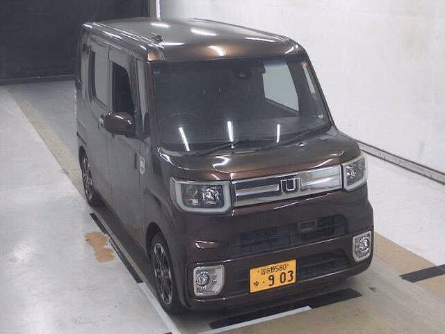 DAIHATSU WAKE