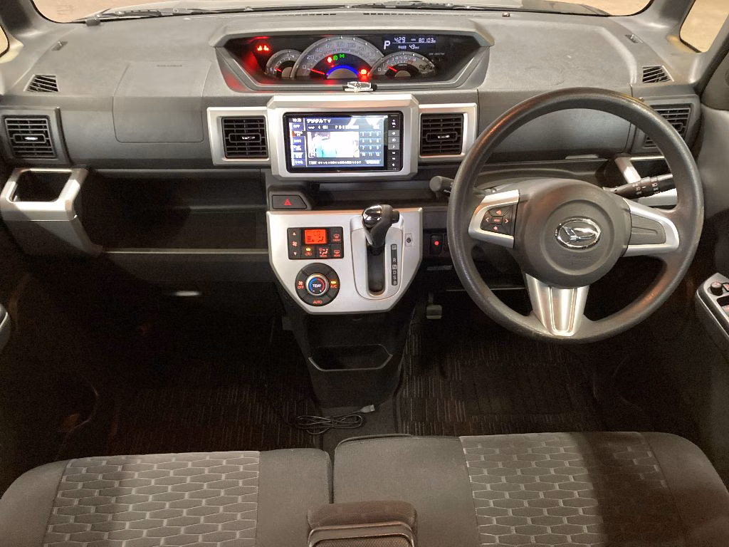 DAIHATSU WAKE