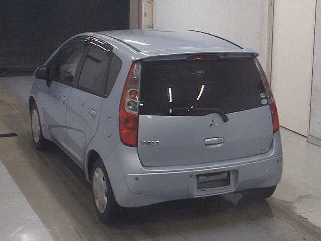 MITSUBISHI COLT
