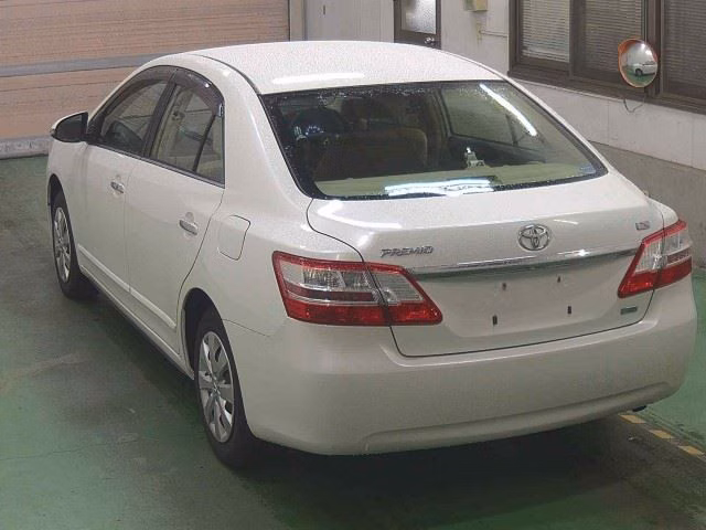 TOYOTA PREMIO