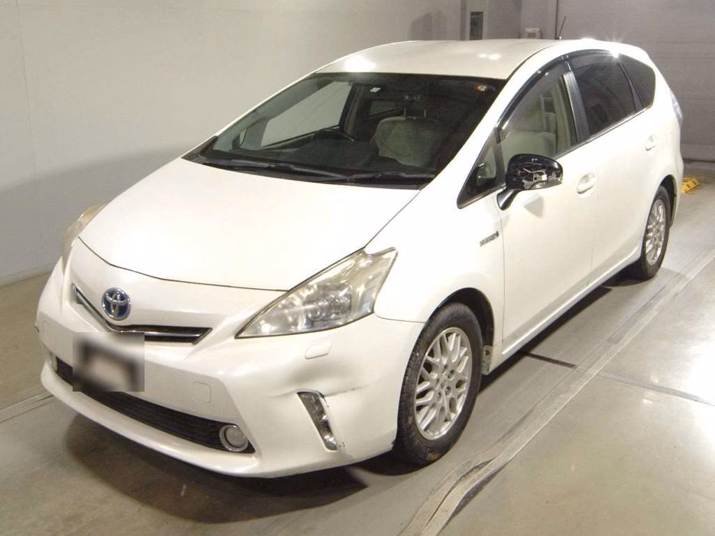 TOYOTA PRIUS ALPHA