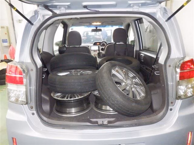 TOYOTA SPADE