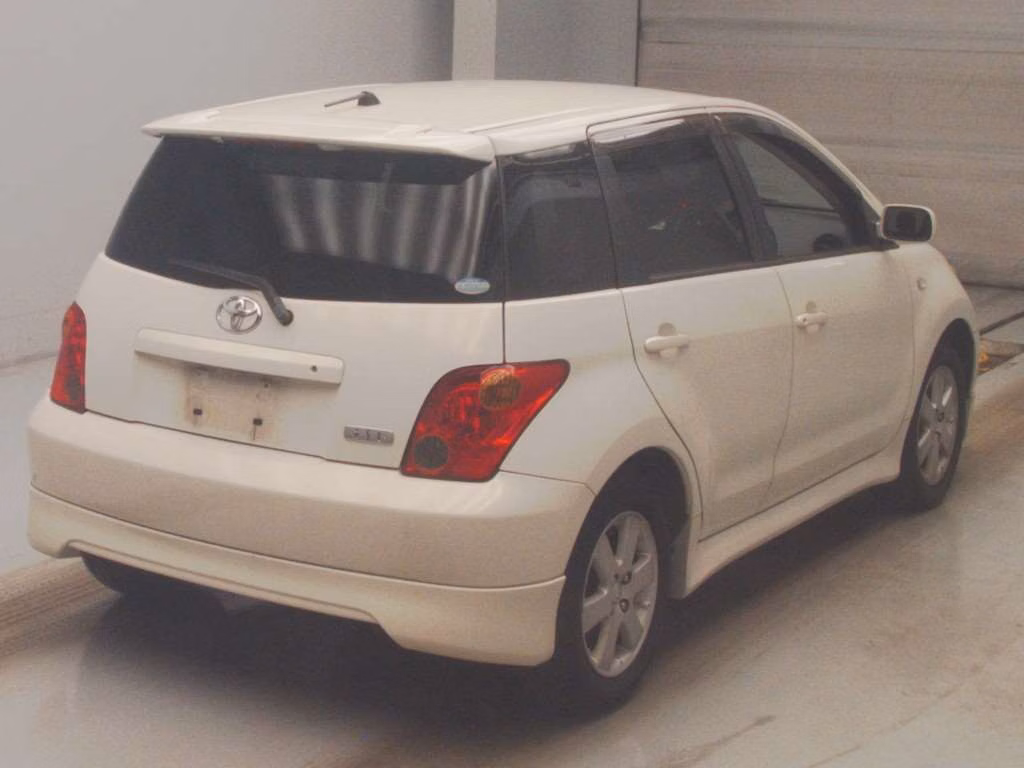 TOYOTA IST
