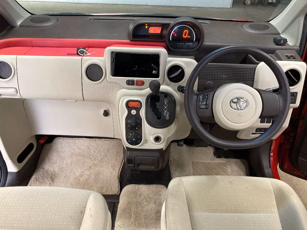 TOYOTA PORTE