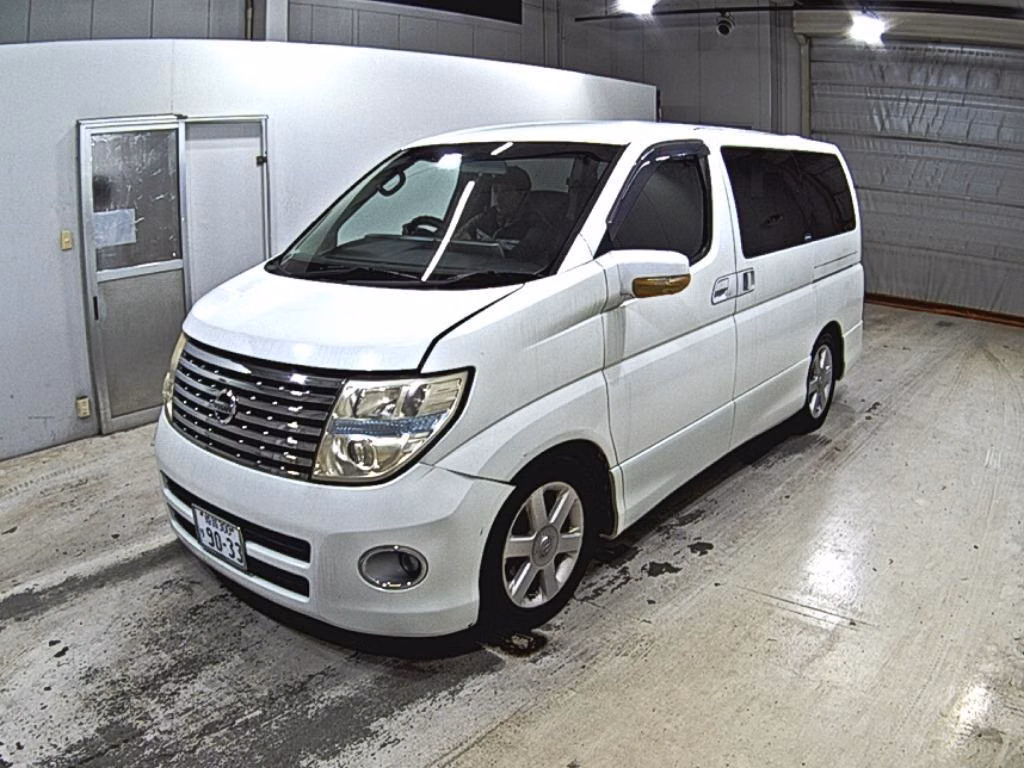 NISSAN ELGRAND