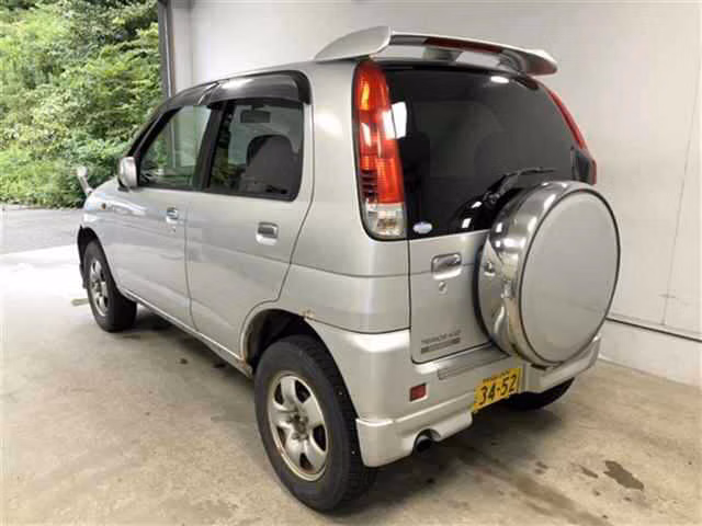 DAIHATSU TERIOS KID
