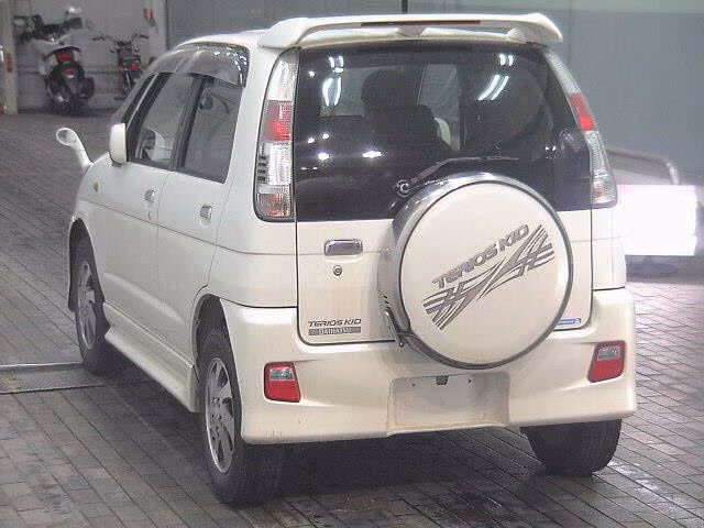 DAIHATSU TERIOS KID