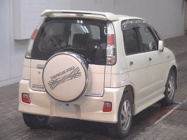 DAIHATSU TERIOS KID