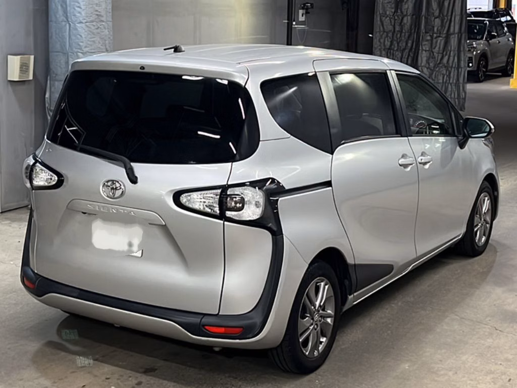 TOYOTA SIENTA