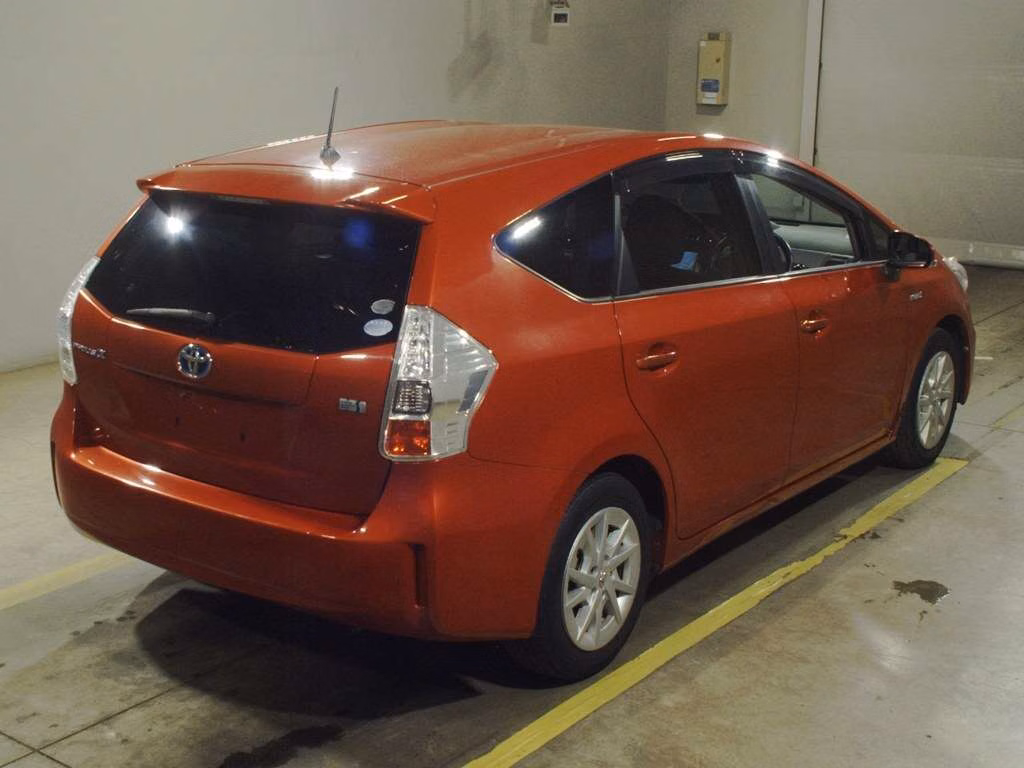 TOYOTA PRIUS ALPHA