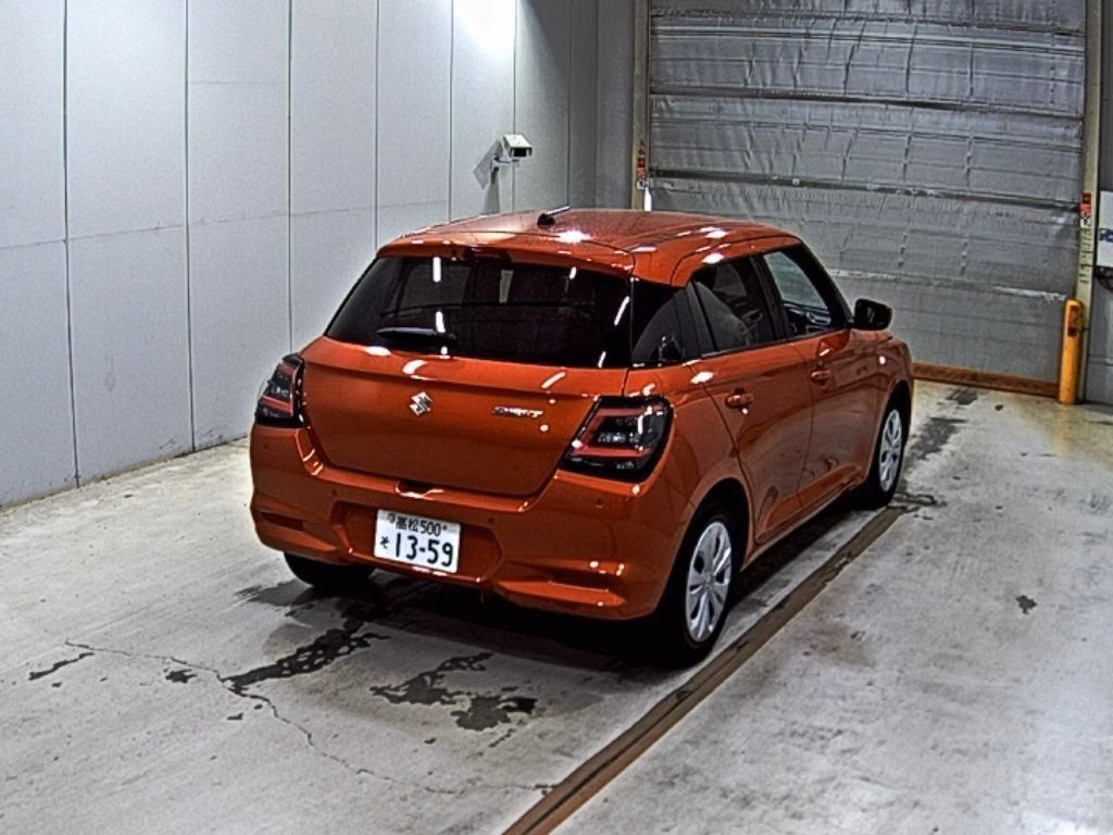SUZUKI SWIFT