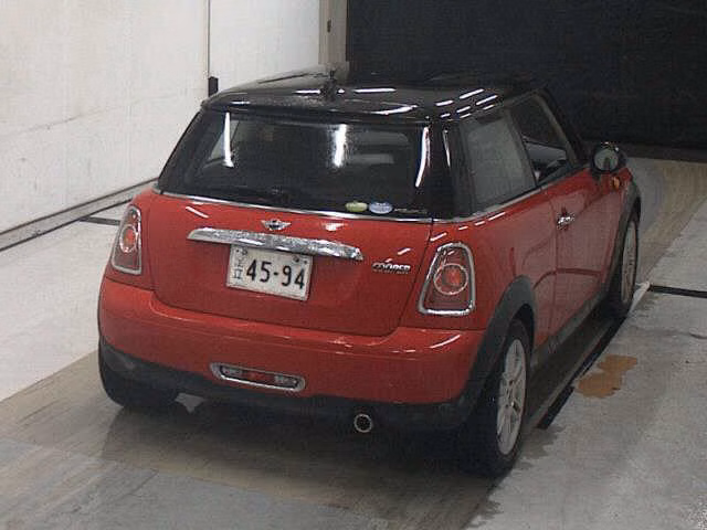 MINI HATCH