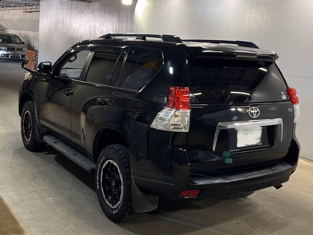 TOYOTA LAND CRUISER PRADO