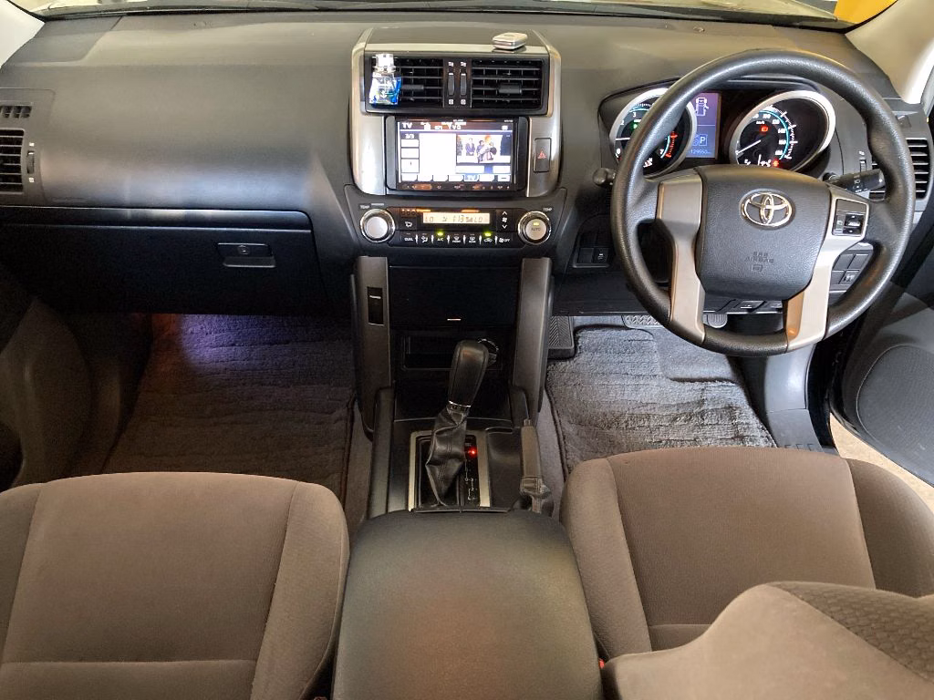 TOYOTA LAND CRUISER PRADO