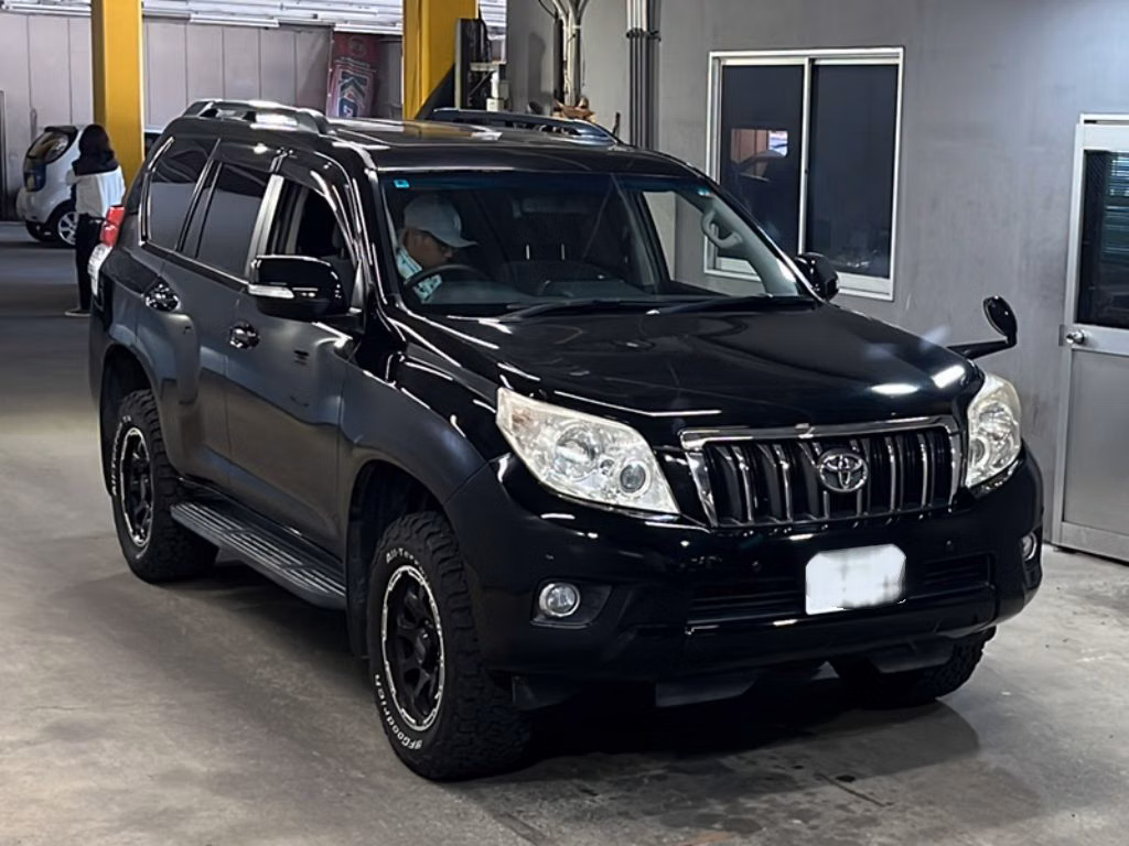 TOYOTA LAND CRUISER PRADO