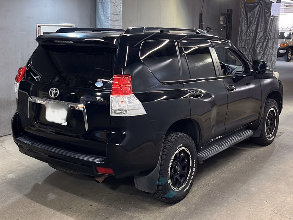TOYOTA LAND CRUISER PRADO