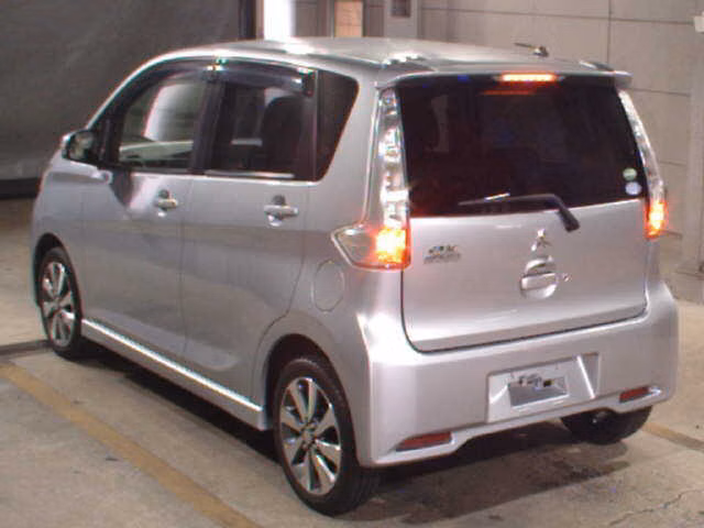 MITSUBISHI EK CUSTOM