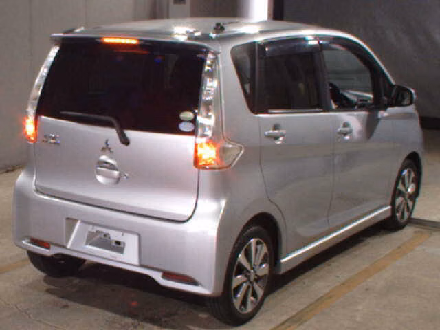 MITSUBISHI EK CUSTOM