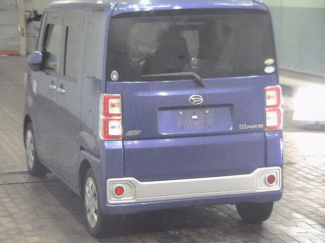 DAIHATSU WAKE