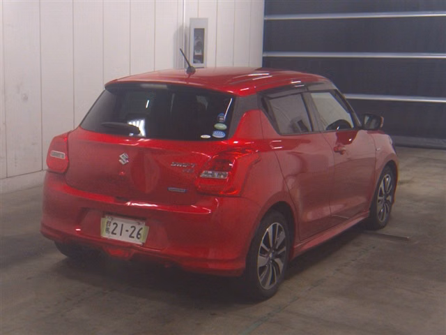 SUZUKI SWIFT