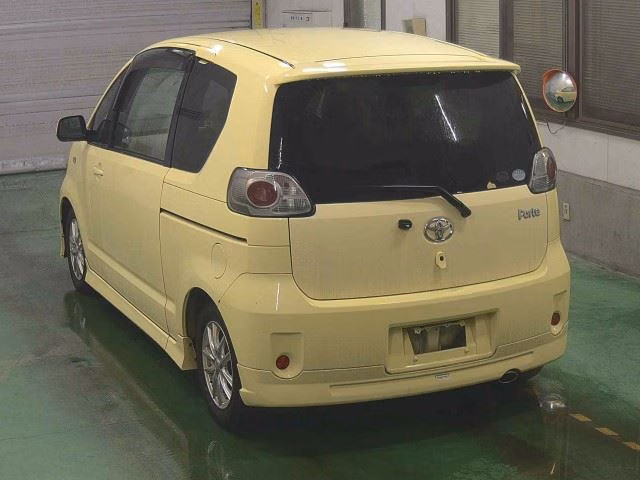 TOYOTA PORTE