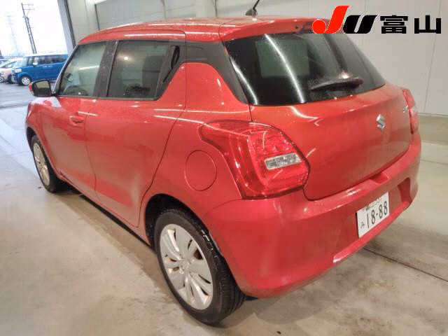 SUZUKI SWIFT
