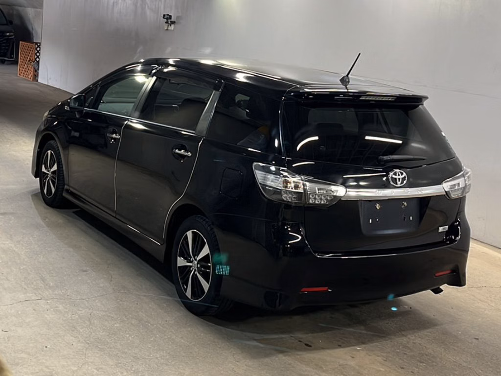 TOYOTA WISH
