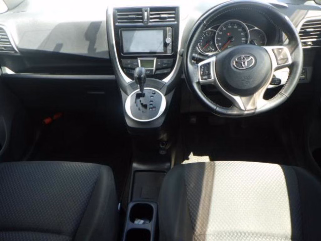 TOYOTA RACTIS