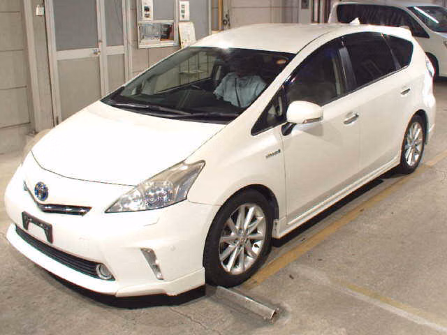 TOYOTA PRIUS ALPHA