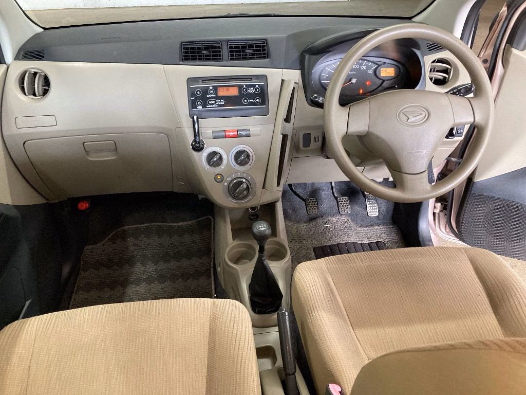 DAIHATSU MIRA
