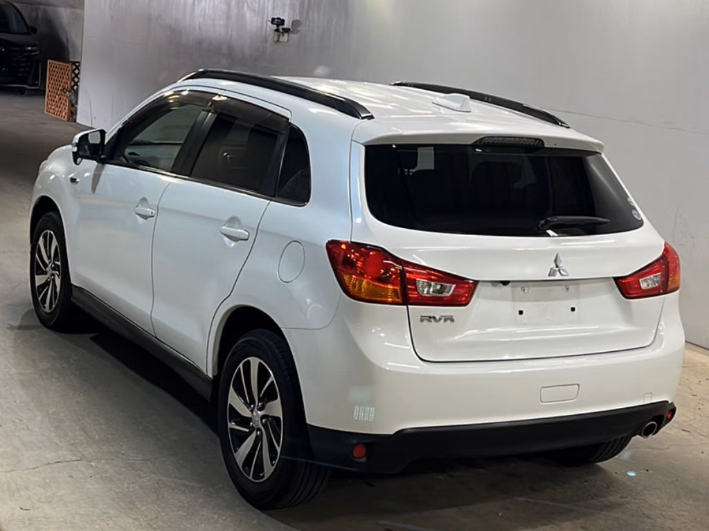 MITSUBISHI RVR