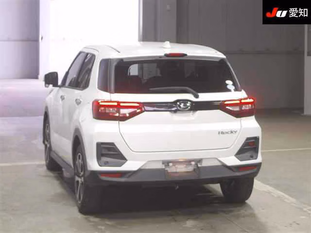 DAIHATSU ROCKY