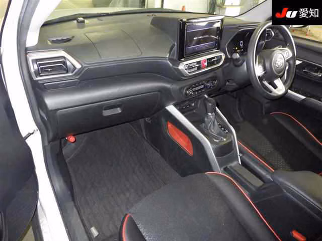 DAIHATSU ROCKY
