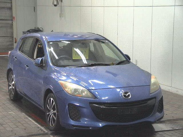 MAZDA AXELA