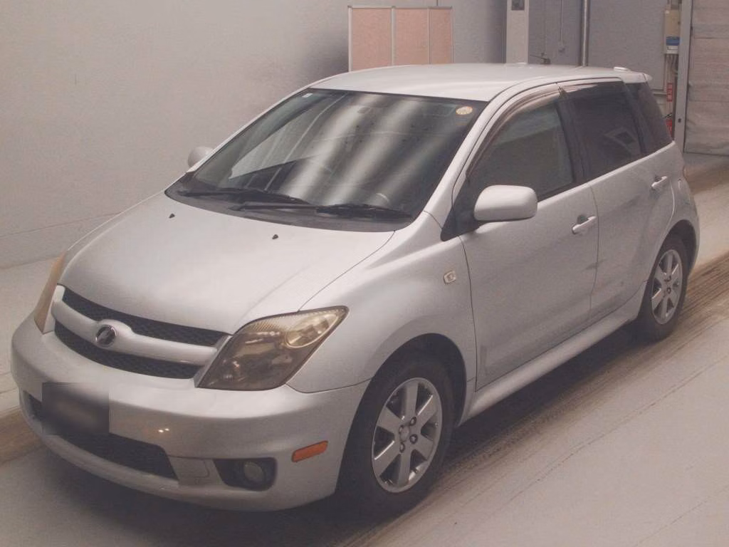 TOYOTA IST
