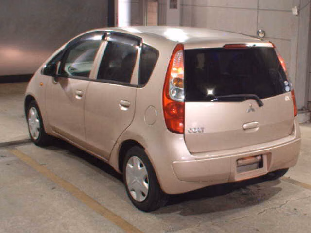 MITSUBISHI COLT
