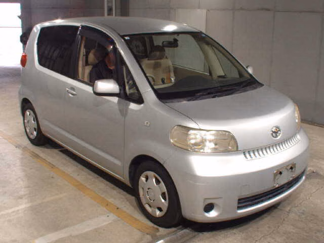 TOYOTA PORTE