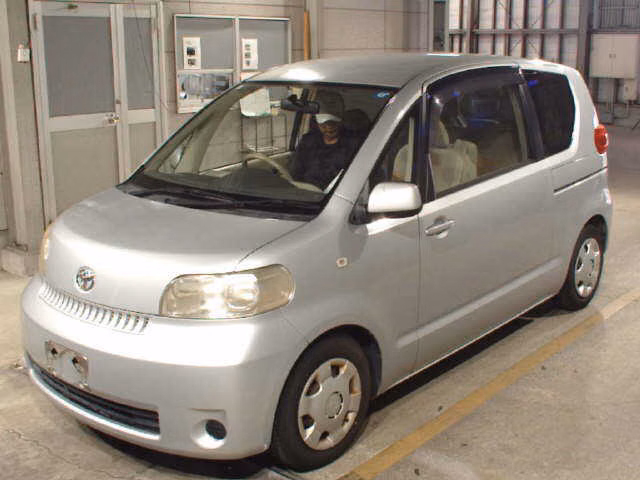 TOYOTA PORTE