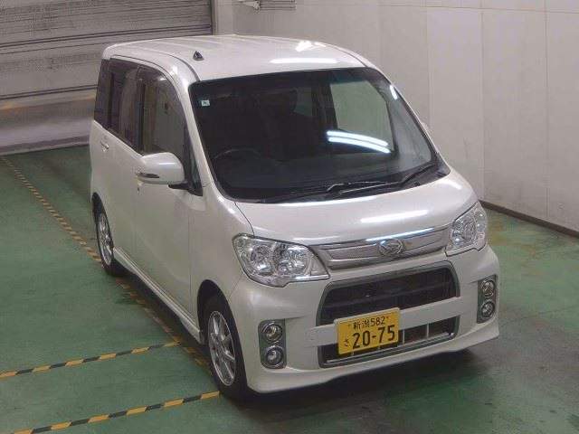 DAIHATSU TANTO EXE