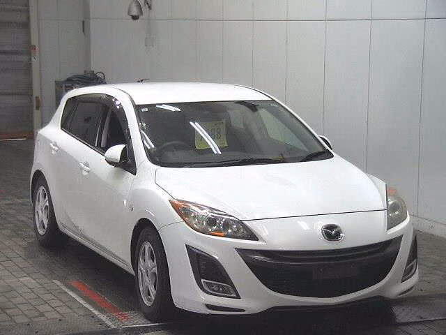 MAZDA AXELA