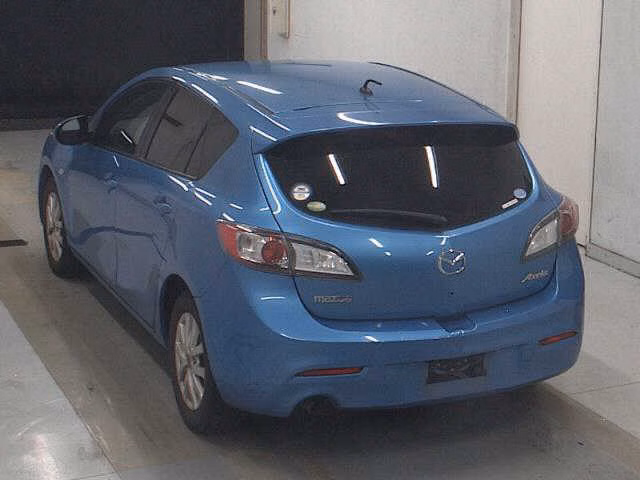 MAZDA AXELA