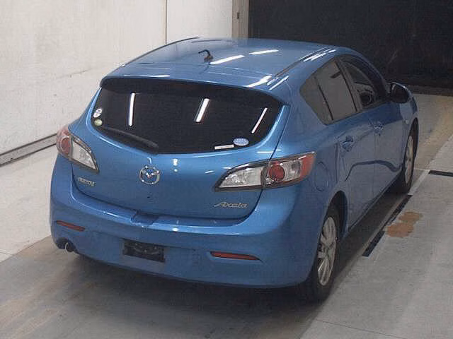MAZDA AXELA