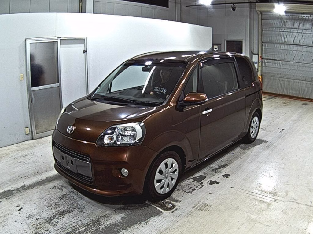 TOYOTA PORTE